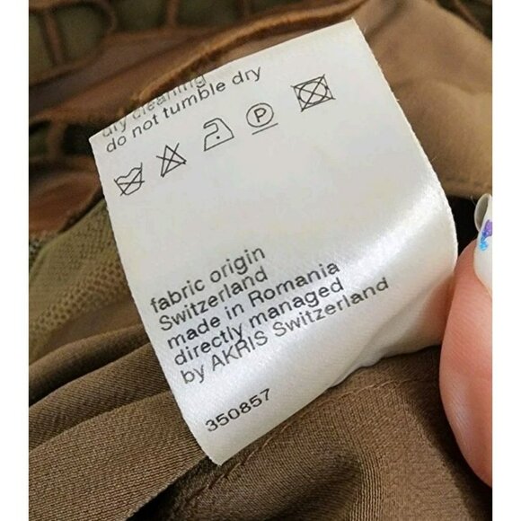 Size 6 AKRIS Caramel Gold Brown V-Neck Dress Textured Stripes 100% Silk $3990 - Picture 8 of 9